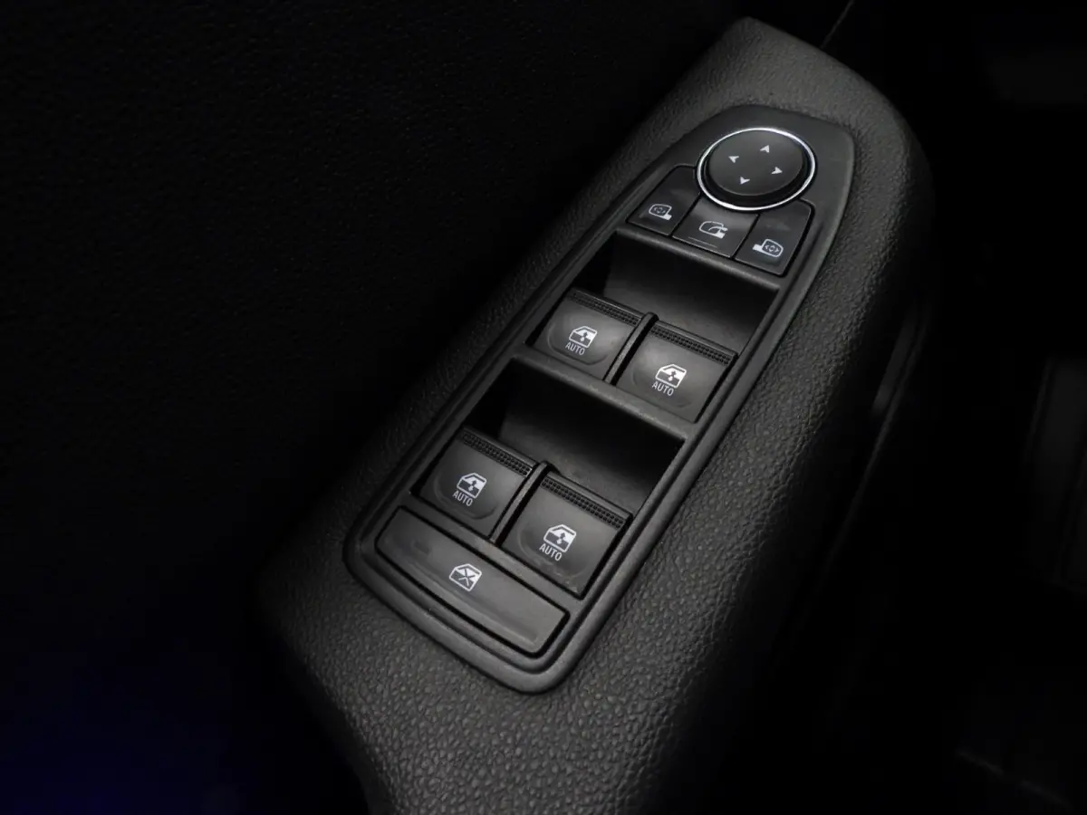 1.6 E-Tech Hybrid 140 Intens NAVI/360CAM/CLIMA/LED/17"LMV!