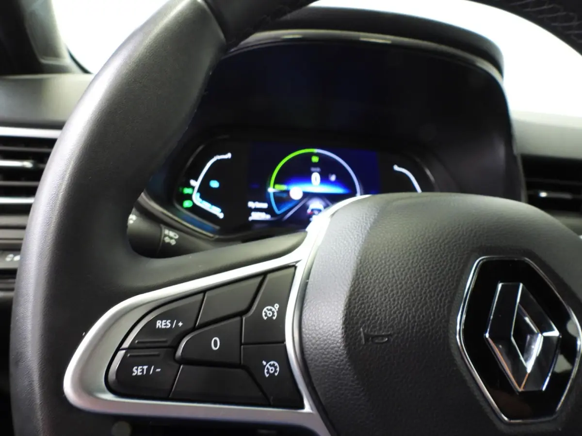 1.6 E-Tech Hybrid 140 Intens NAVI/360CAM/CLIMA/LED/17"LMV!