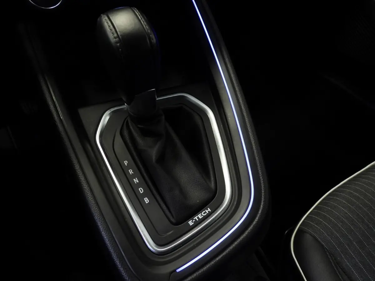1.6 E-Tech Hybrid 140 Intens NAVI/360CAM/CLIMA/LED/17"LMV!