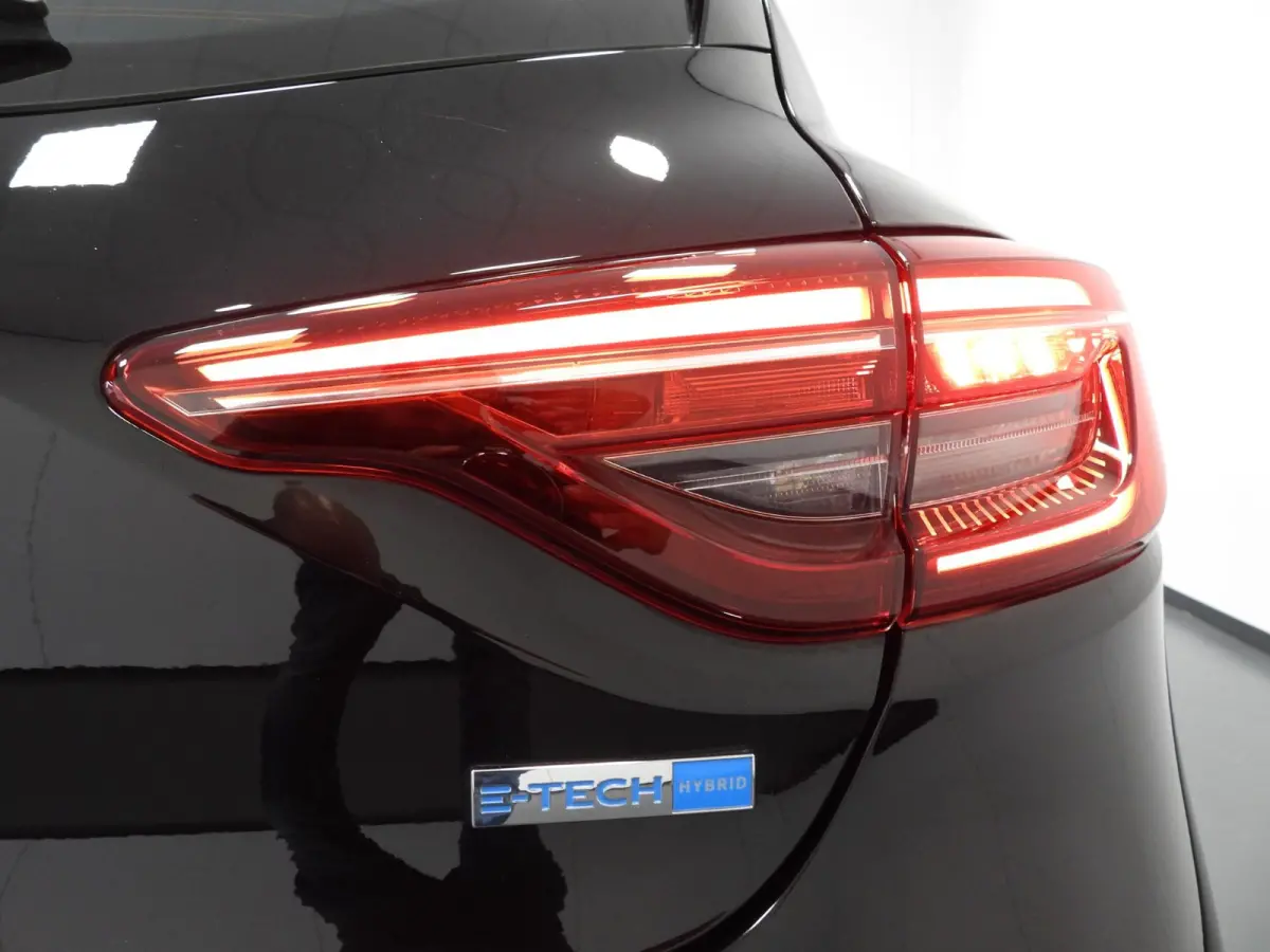 1.6 E-Tech Hybrid 140 Intens NAVI/360CAM/CLIMA/LED/17"LMV!