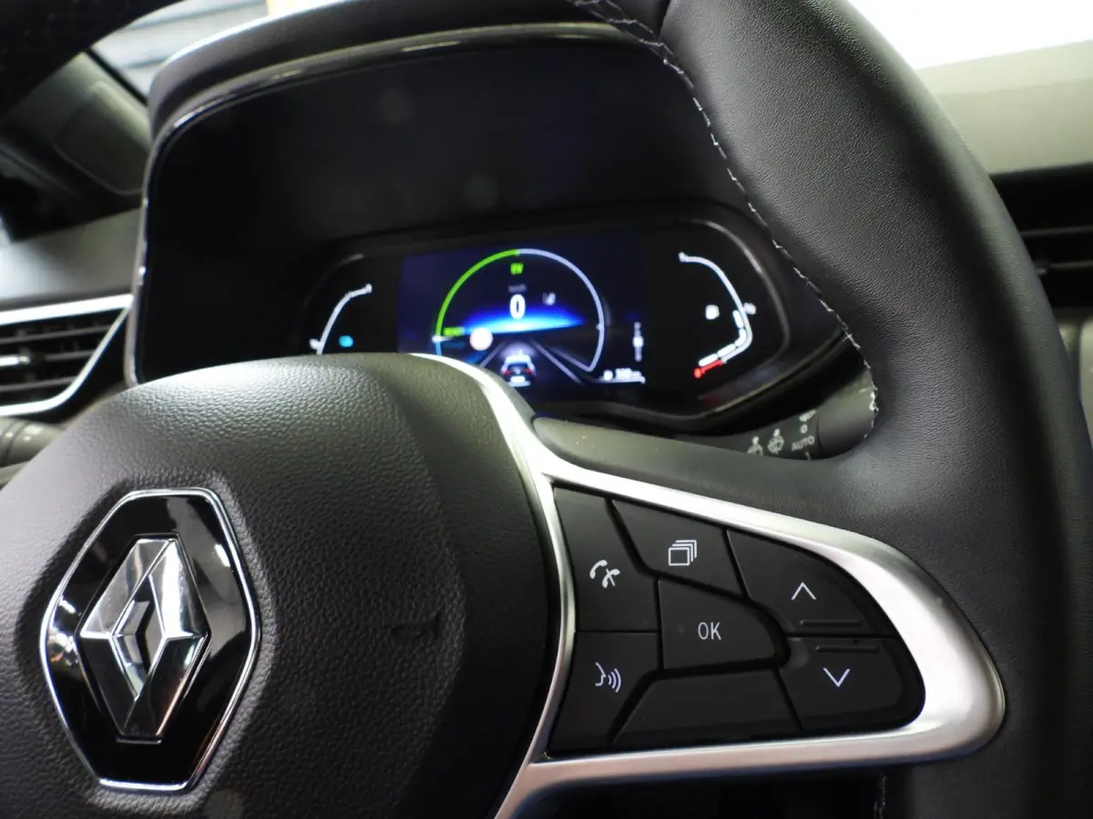 1.6 E-Tech Hybrid 140 Intens NAVI/360CAM/CLIMA/LED/17"LMV!