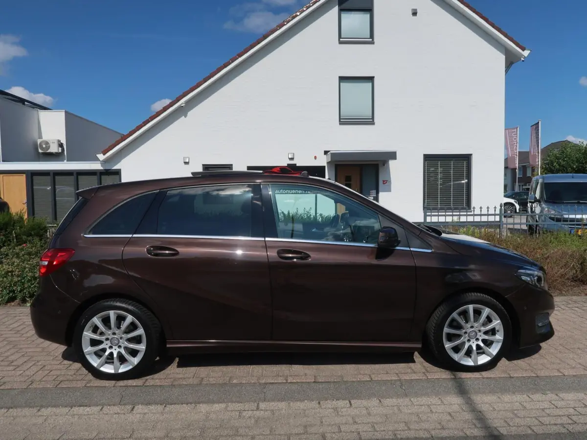 180 Sport AUT F-1 PANORAMADAK|TREKHAAK|MEMORY|CAMERA|ADAPTIVE CRUISECONTROL|LEDER|ZEER MOOI