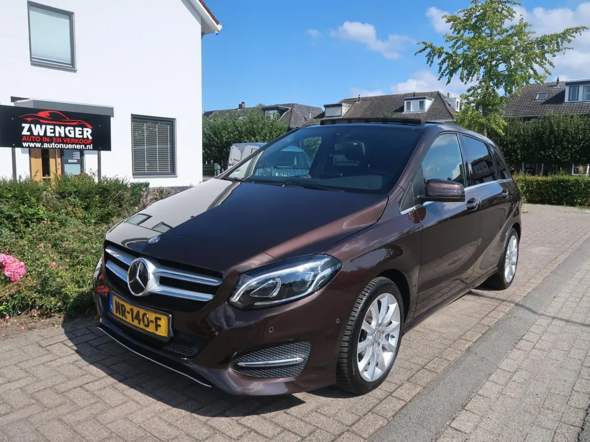 180 Sport AUT F-1 PANORAMADAK|TREKHAAK|MEMORY|CAMERA|ADAPTIVE CRUISECONTROL|LEDER|ZEER MOOI