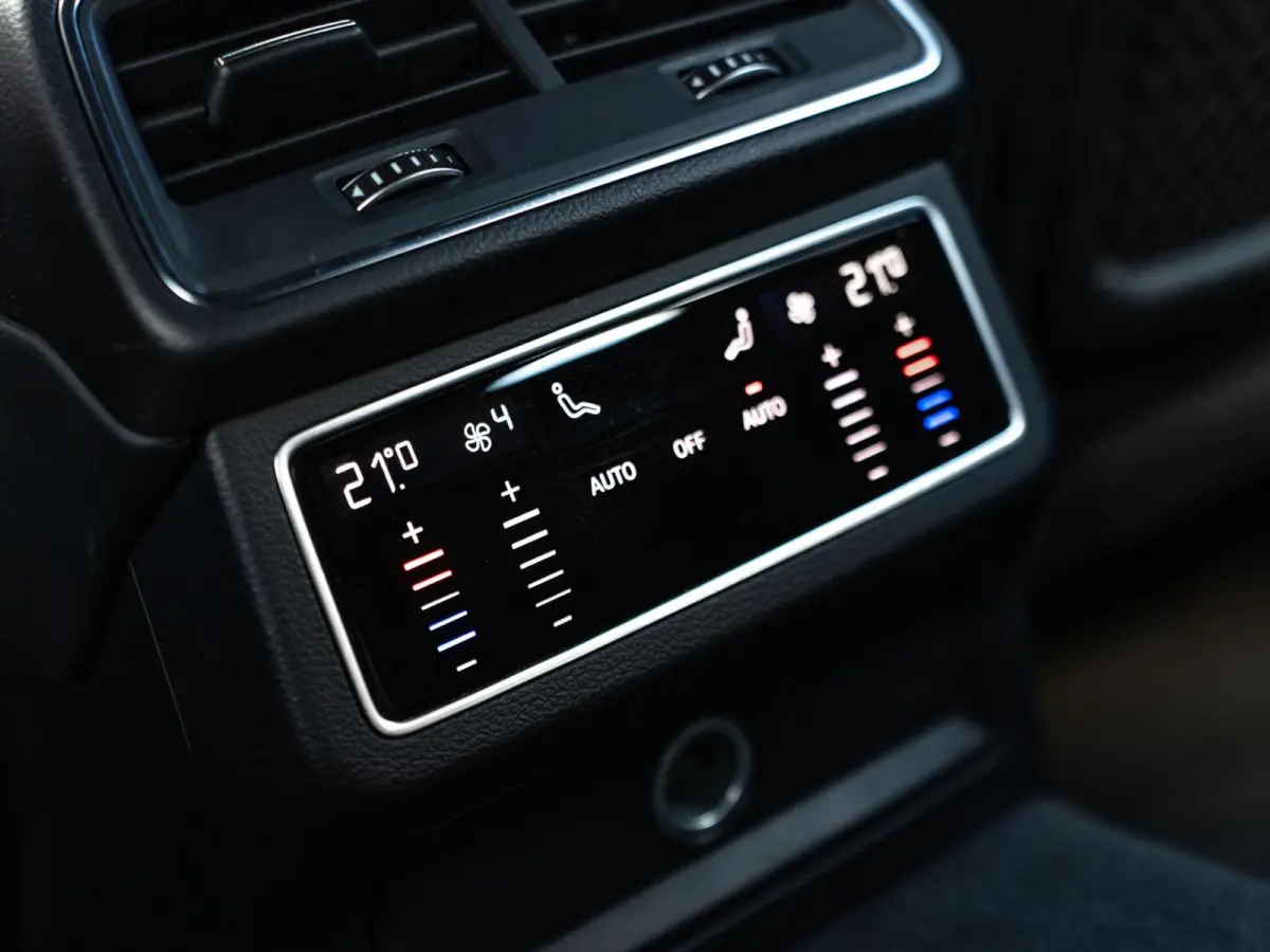 4.0 TFSI Quattro|PANO|B&O|360|ACC|22''|CARBON