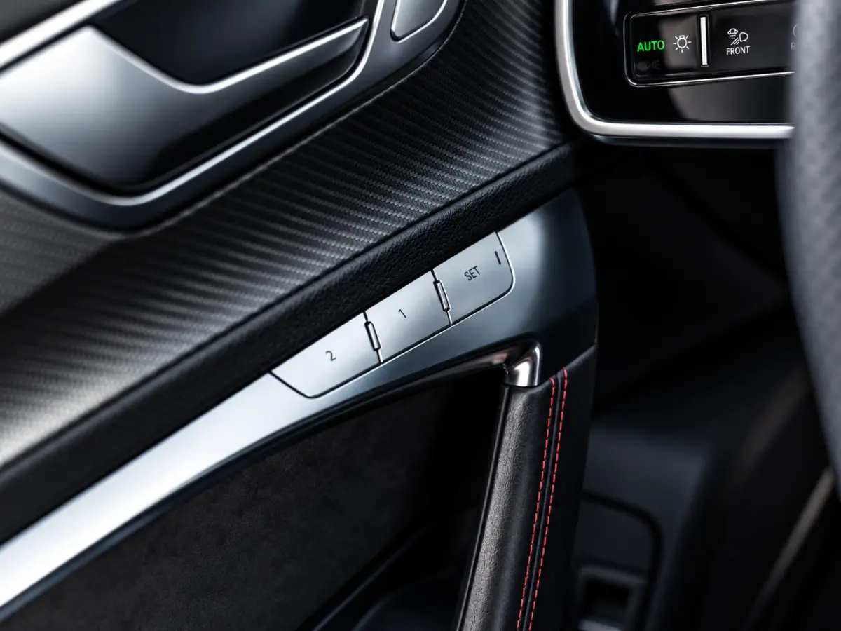 4.0 TFSI Quattro|PANO|B&O|360|ACC|22''|CARBON