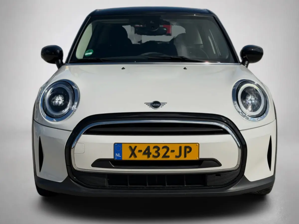 1.5 Cooper Camden Edition(NL-auto, 1e Eig, Dealer OndH, Carplay, PDC, Climate Con, Cruise Con, Navi, etc)