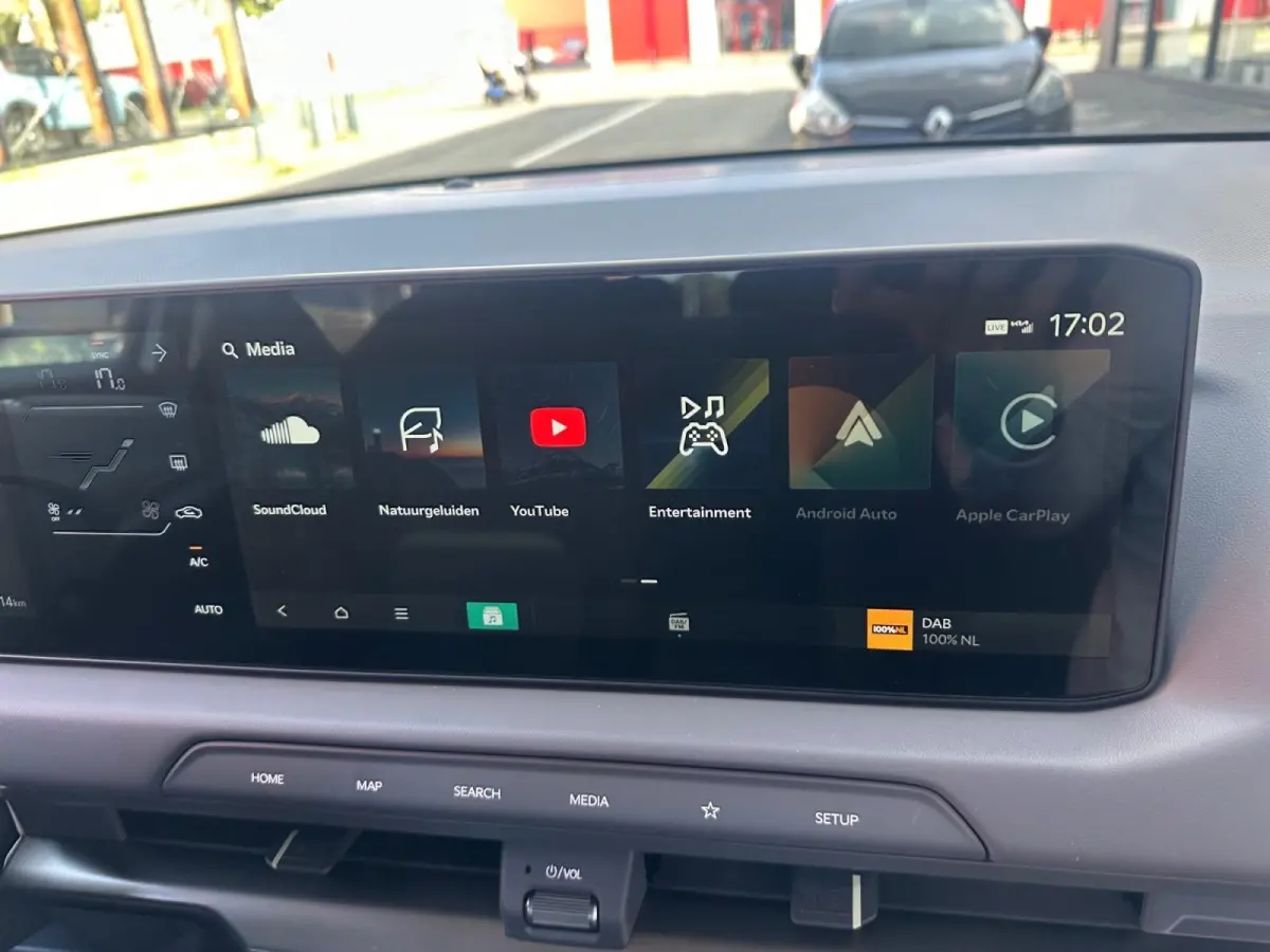Air 42.2 kWh | Enkele op voorraad | 3000.- inruilkorting | Stoel/Stuurverwarming | Wireless Carplay/Auto |