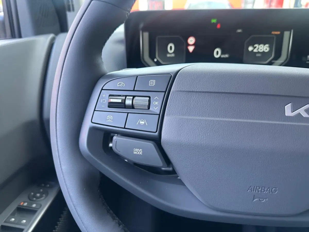 Air 42.2 kWh | Enkele op voorraad | 3000.- inruilkorting | Stoel/Stuurverwarming | Wireless Carplay/Auto |