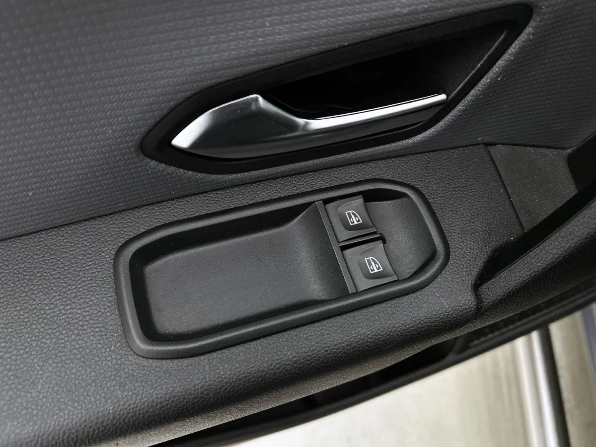 1.5 dCi 75PK Comfort | NAVI | AIRCO | 1e EIGENAAR | DEALER ONDERHOUDEN | PARK. SENSOREN