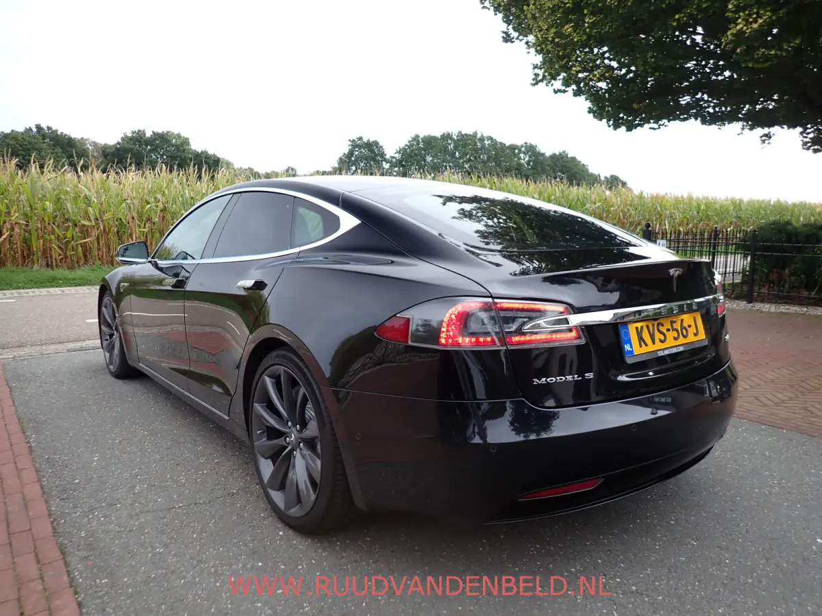 90D Base SOH 87% / CCS / AUTOPILOT / LUCHTVERING
