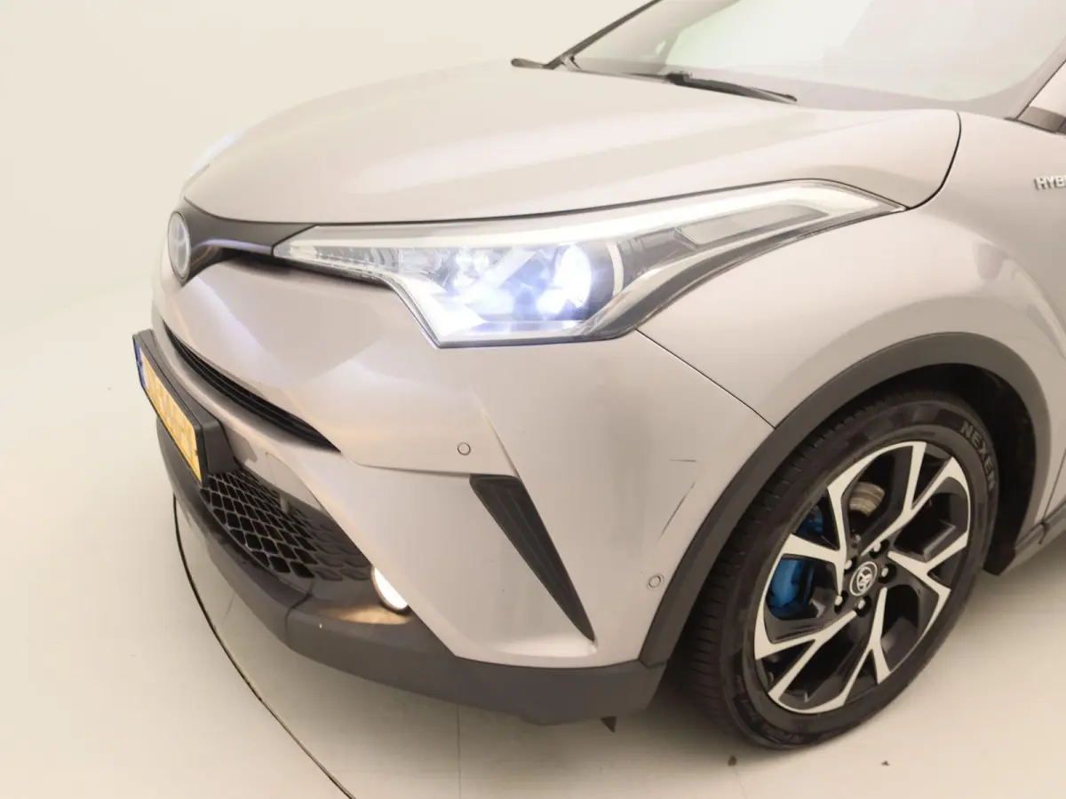 1.8 Hybrid Style | Navigatie | Climate Control | Stoelverwarming | Cruise Control |