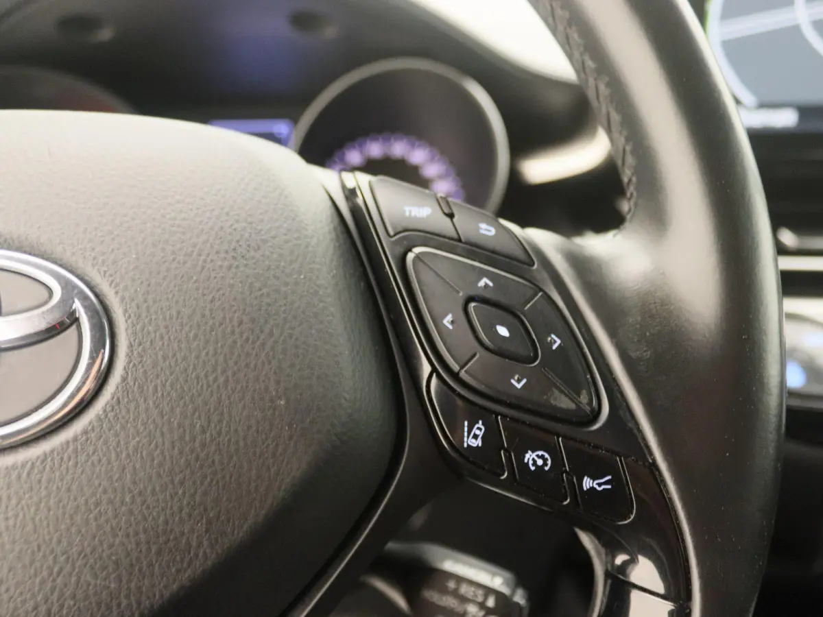 1.8 Hybrid Style | Navigatie | Climate Control | Stoelverwarming | Cruise Control |