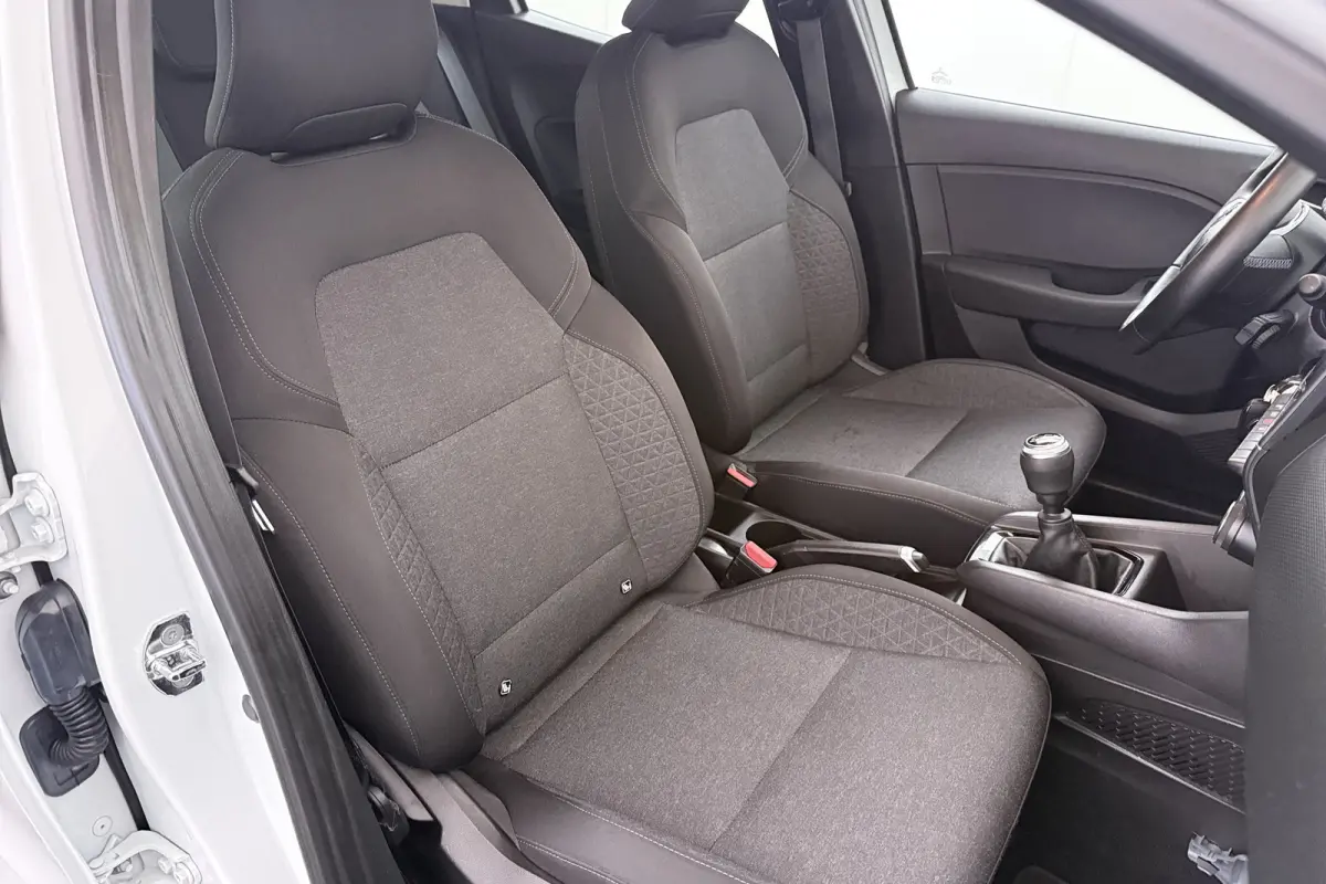 1.0 92 PK TCe Business Zen Trekhaak Camera Carplay DAB