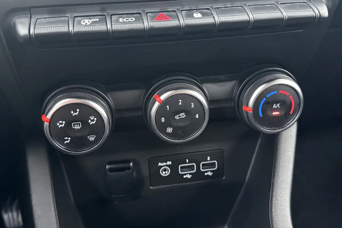 1.0 92 PK TCe Business Zen Trekhaak Camera Carplay DAB