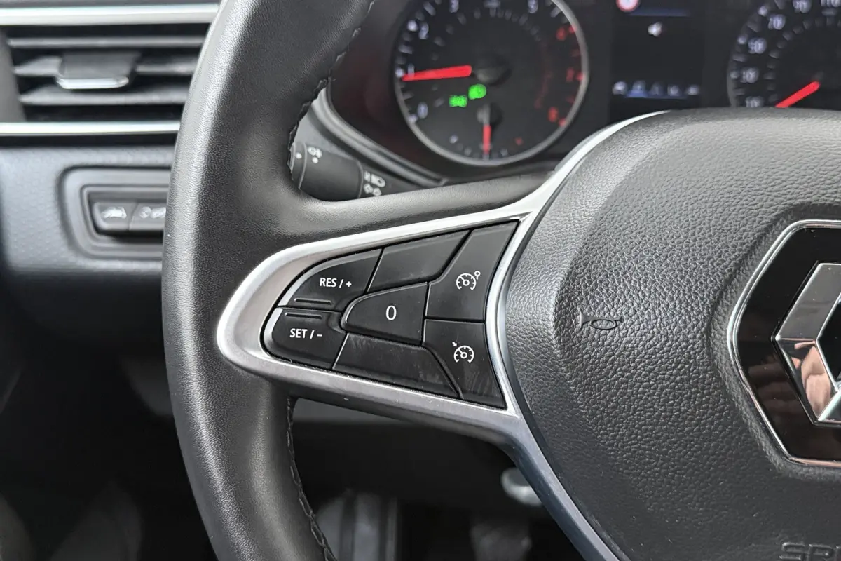 1.0 92 PK TCe Business Zen Trekhaak Camera Carplay DAB