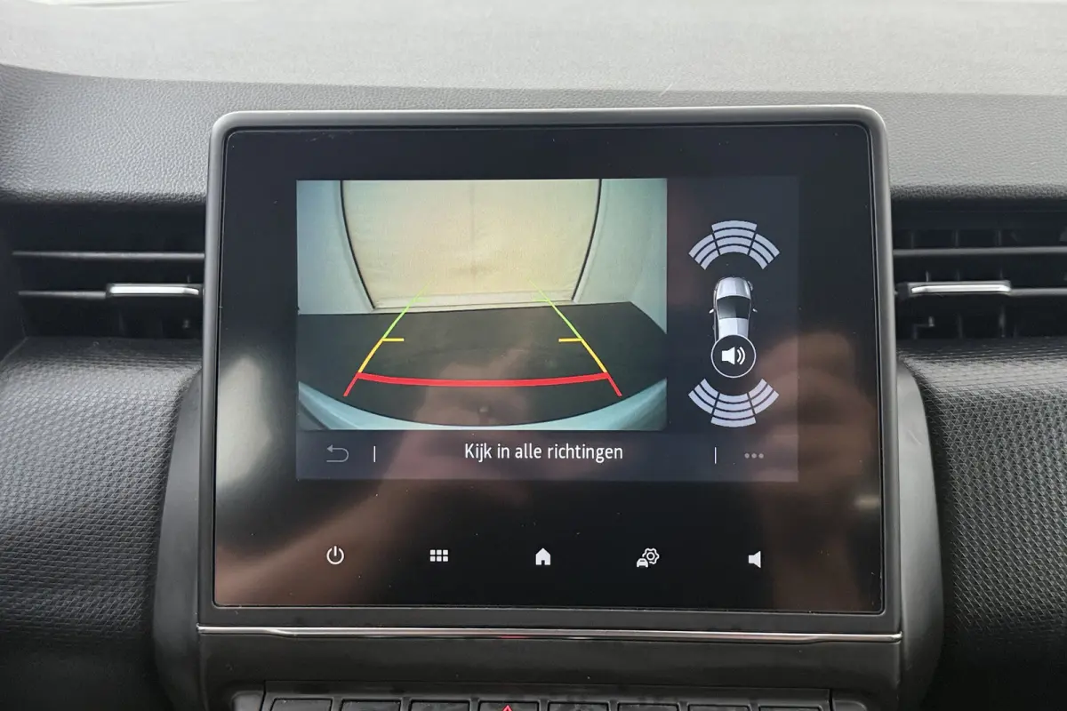 1.0 92 PK TCe Business Zen Trekhaak Camera Carplay DAB