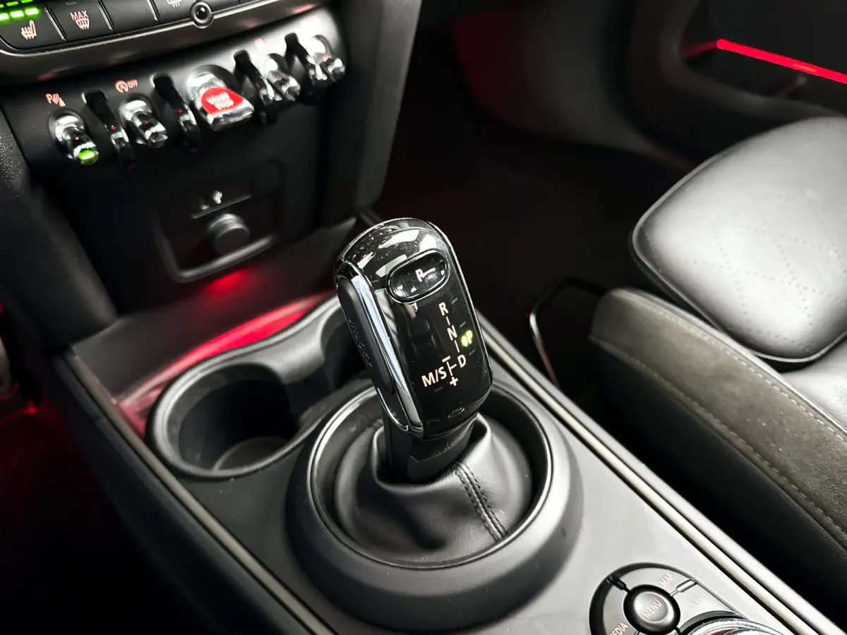 1.5 Cooper | Panoramadak | Parkeercamera | Stoelverwarming | Carplay