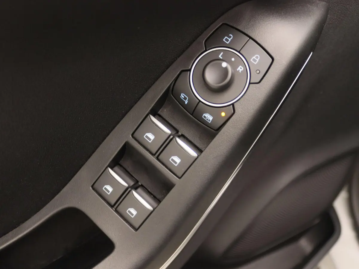 1.0 EcoBoost Titanium X | Winter Pakket | Apple Carplay - Android Auto | Camera |