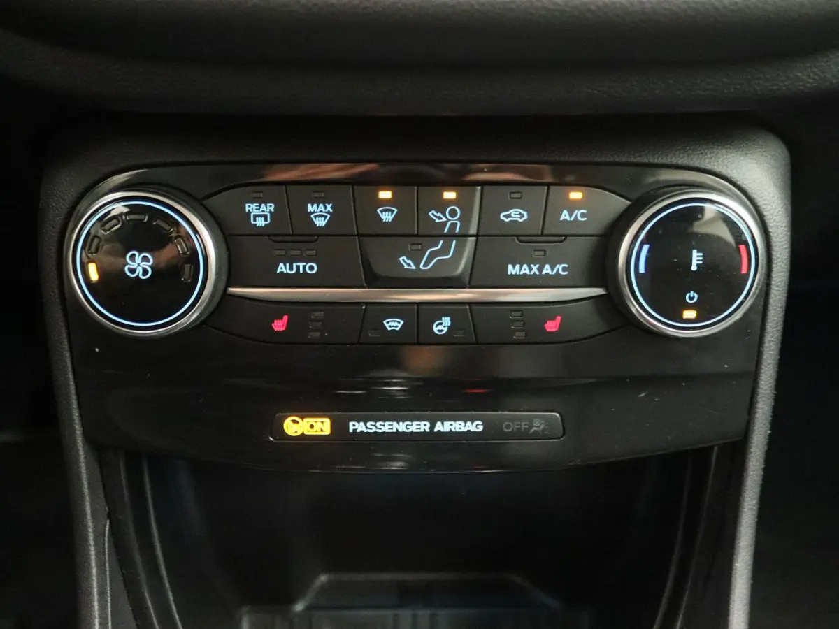 1.0 EcoBoost Titanium X | Winter Pakket | Apple Carplay - Android Auto | Camera |