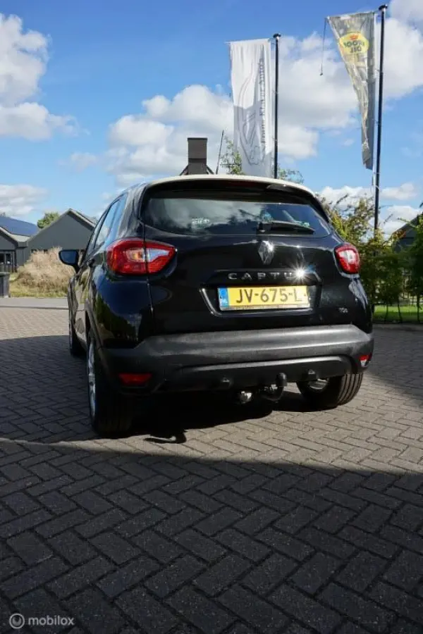 0.9 TCe Limited Edition dealer onderhouden !