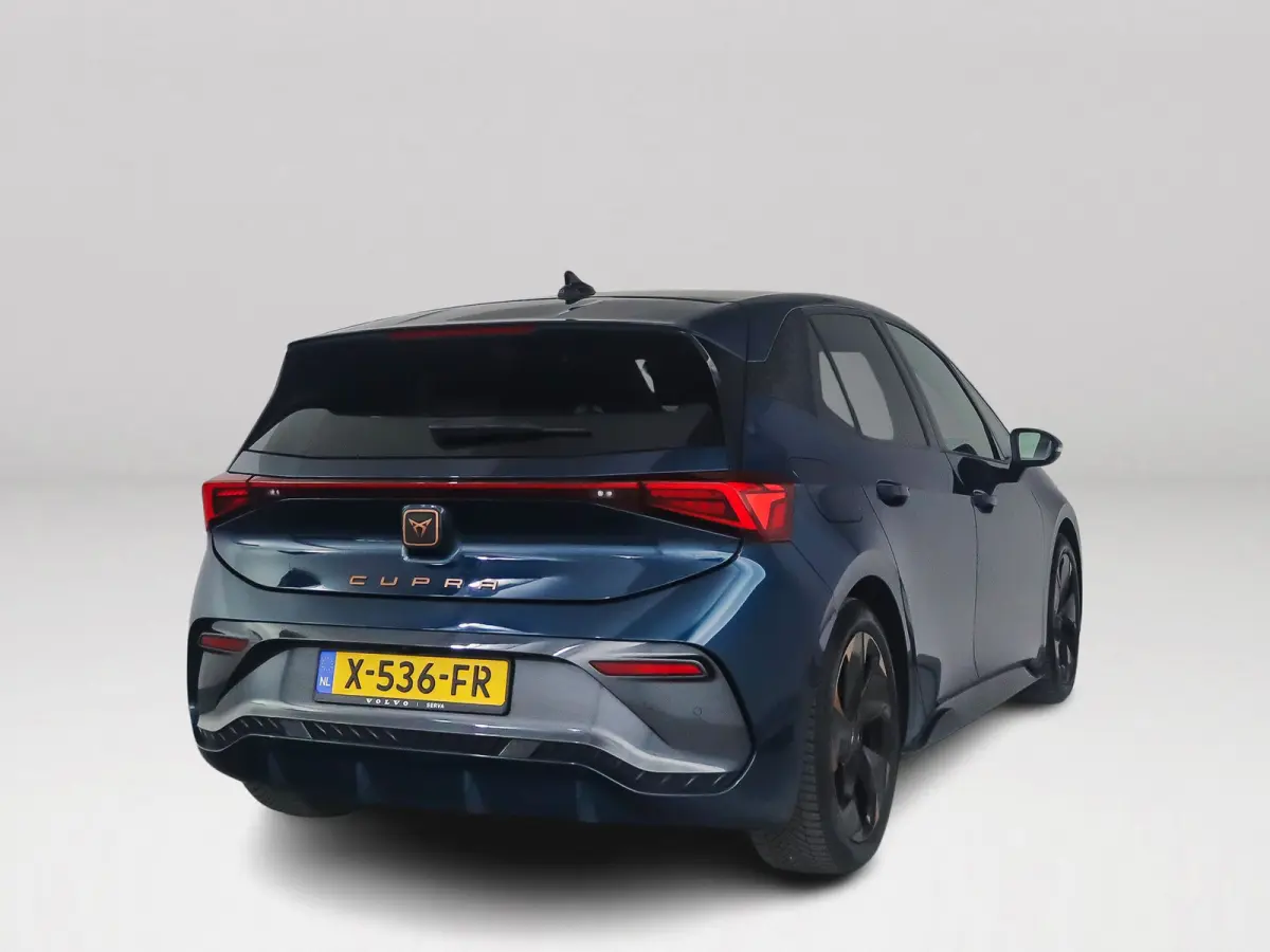 Business 62 kWh | Park assist | Full LED | Cruise control