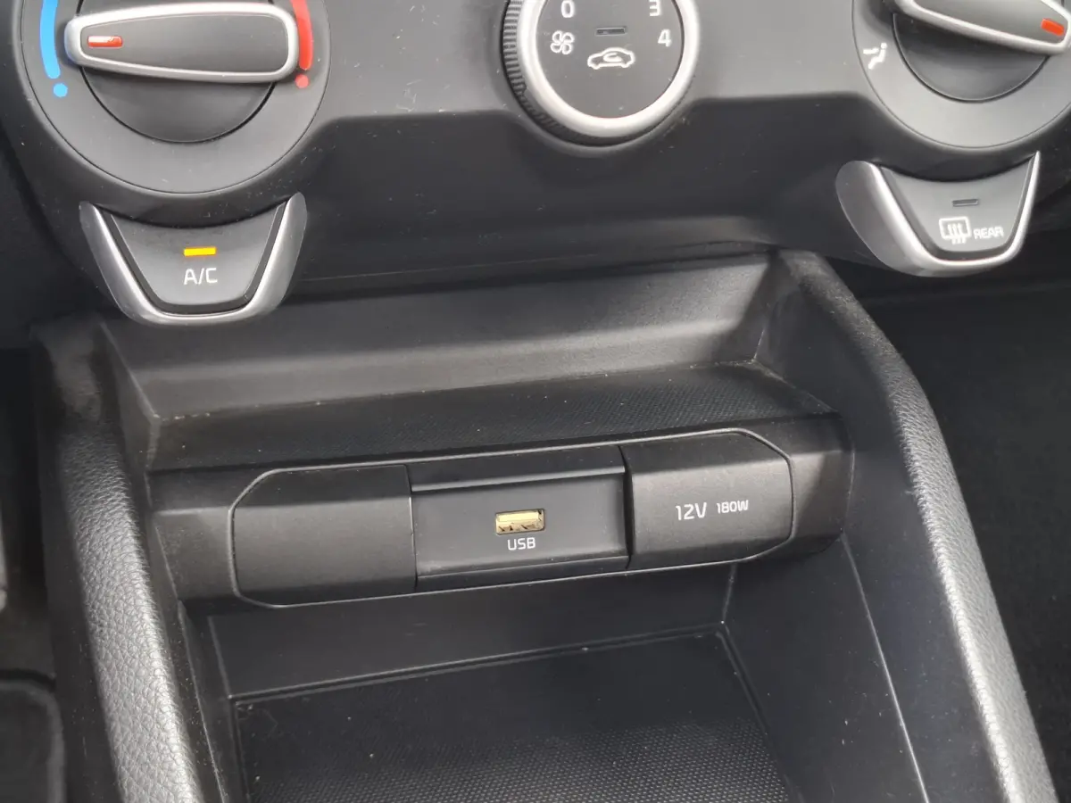 1.0 T-GDi MHEV DynamicPlusLine | Android Auto/Apple Carplay | LM Velgen 16" | Cruise Control | DAB | Dimlichten Automatisch | Airco |