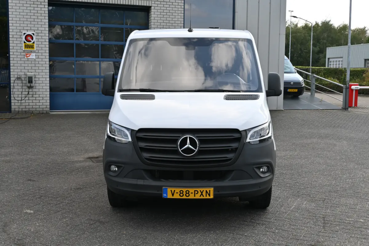 315 CDI L2H1 RWD LED, Geveerde stoel, Apple Carplay/Android Auto