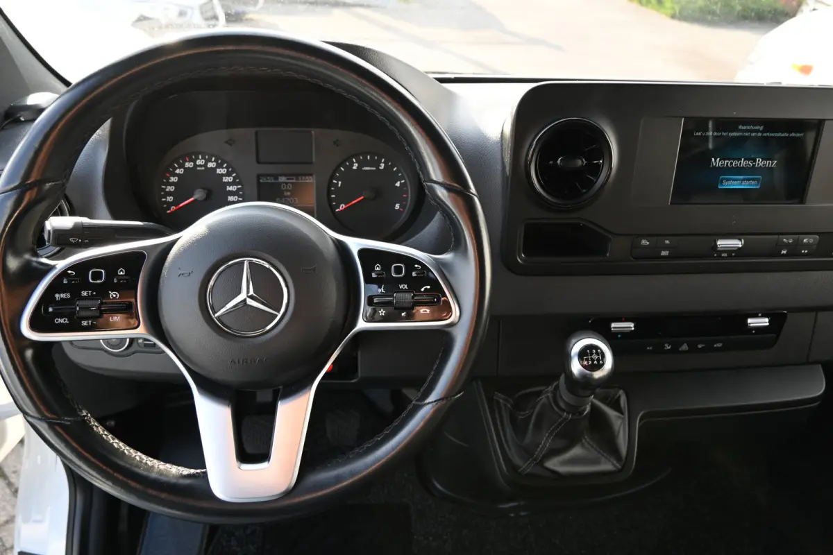 315 CDI L2H1 RWD LED, Geveerde stoel, Apple Carplay/Android Auto