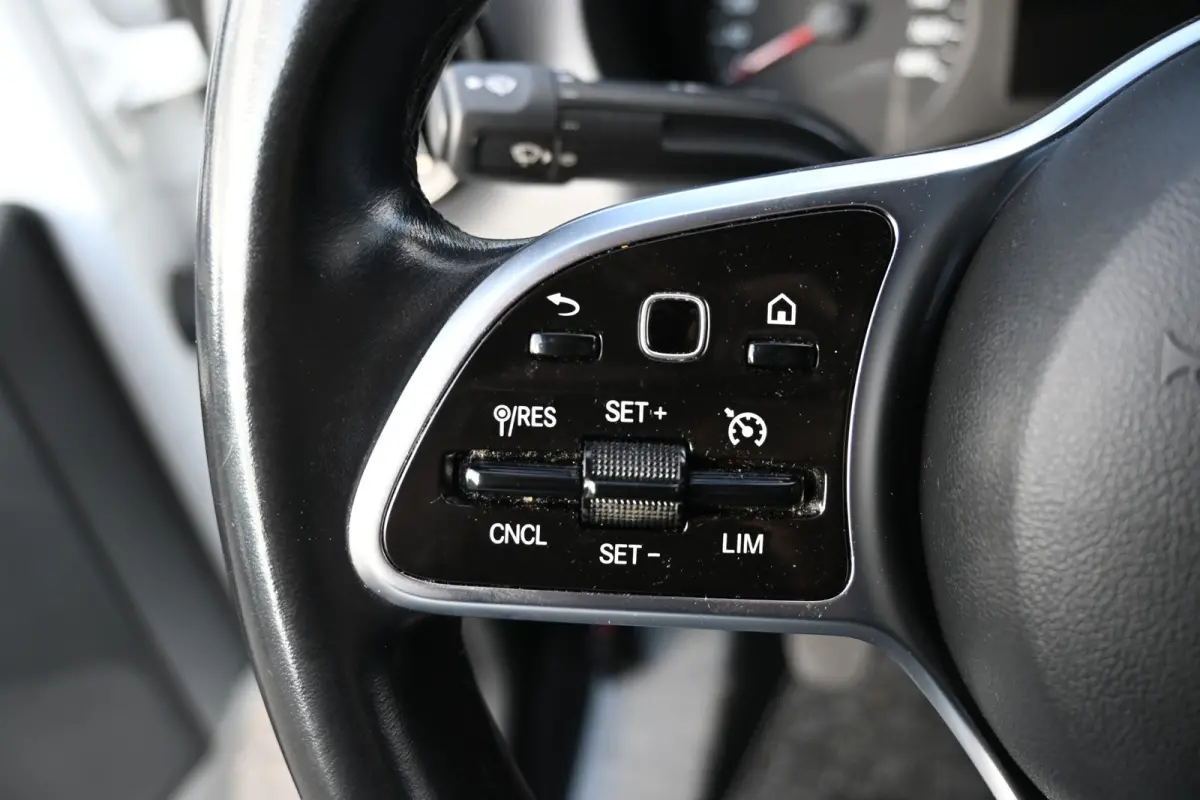 315 CDI L2H1 RWD LED, Geveerde stoel, Apple Carplay/Android Auto