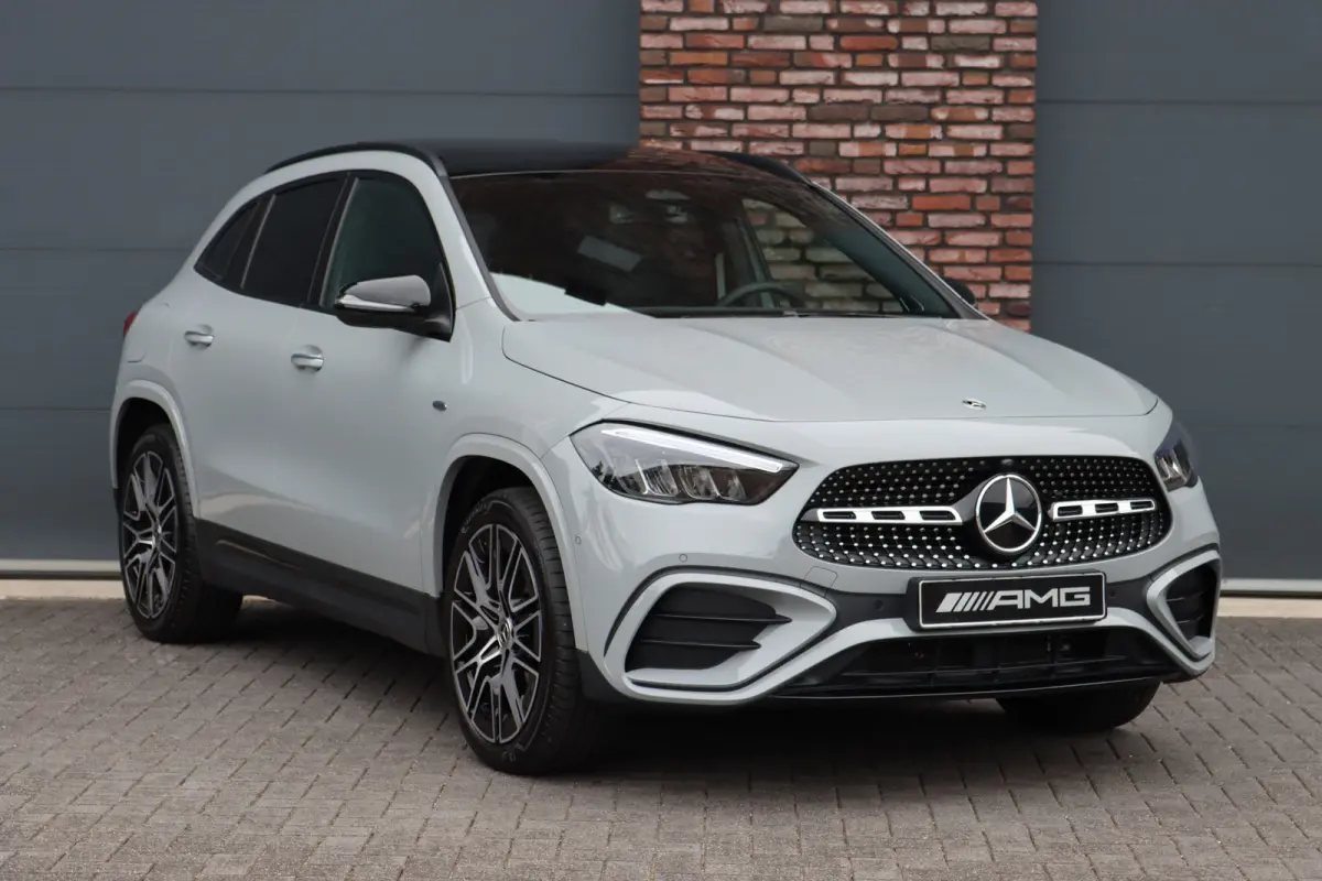 250 e AMG Line | Panoramadak | Burmester | Distronic | Memory | Trekhaak | Camera | Sfeerverlichting | Dodehoekassistent |