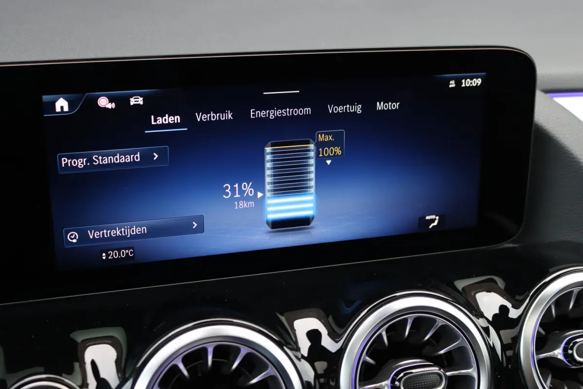 250 e AMG Line | Panoramadak | Burmester | Distronic | Memory | Trekhaak | Camera | Sfeerverlichting | Dodehoekassistent |