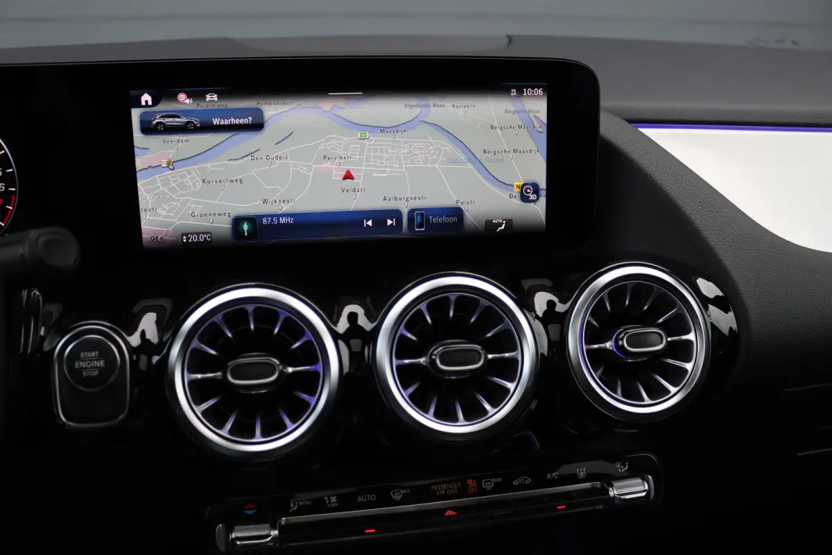250 e AMG Line | Panoramadak | Burmester | Distronic | Memory | Trekhaak | Camera | Sfeerverlichting | Dodehoekassistent |