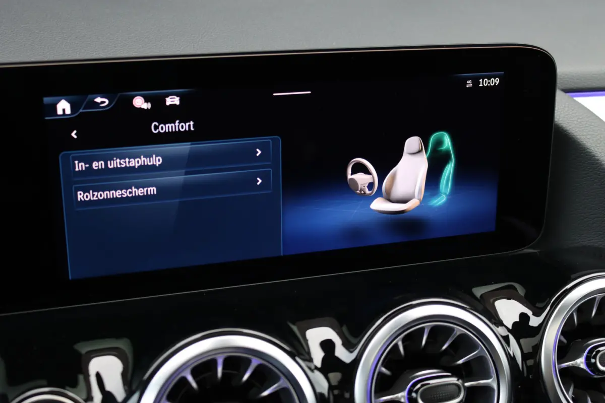 250 e AMG Line | Panoramadak | Burmester | Distronic | Memory | Trekhaak | Camera | Sfeerverlichting | Dodehoekassistent |