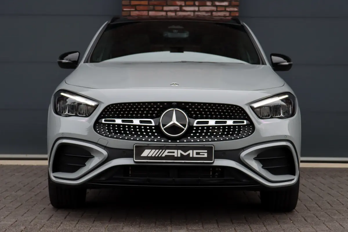 250 e AMG Line | Panoramadak | Burmester | Distronic | Memory | Trekhaak | Camera | Sfeerverlichting | Dodehoekassistent |