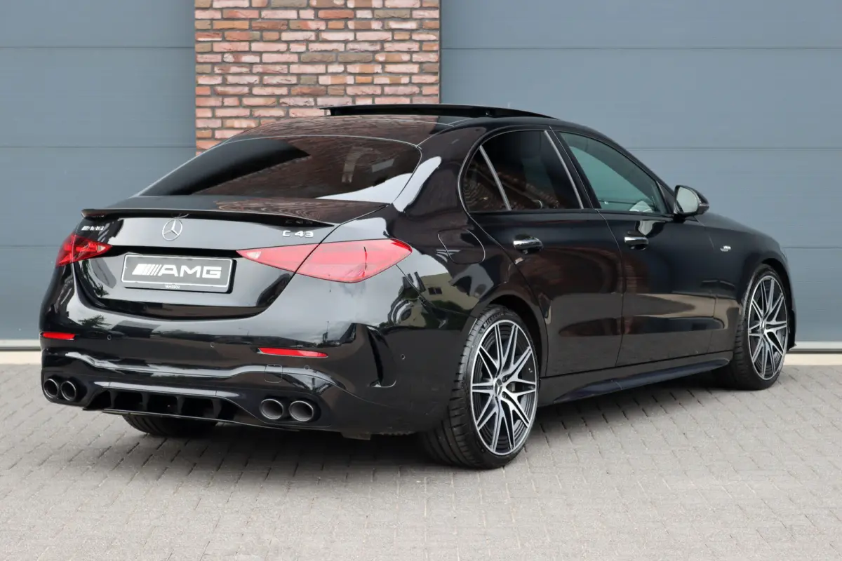 AMG 43 4MATIC | 408pk | Achterasbesturing | Distronic+ | Carbon | Panoramadak | Sportpakket | HUD | Surround Camera | Digital Light | Burmester |  Luchtkwaliteitspakket |