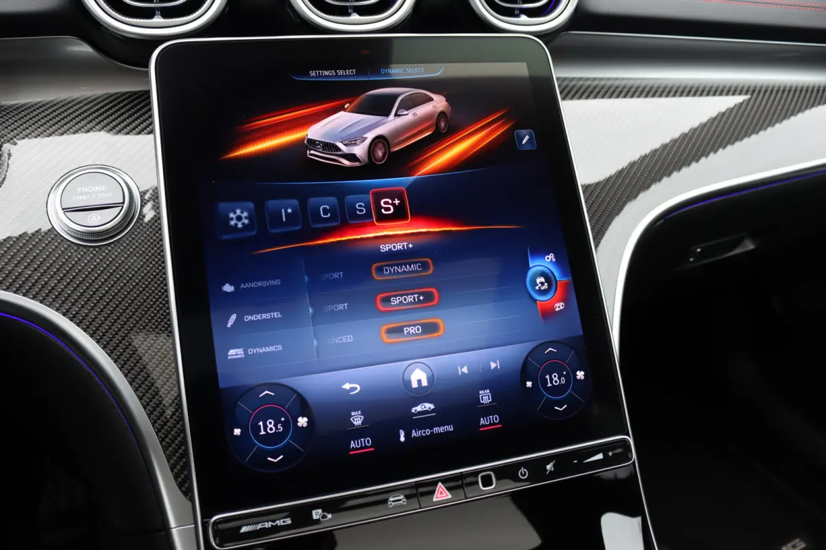AMG 43 4MATIC | 408pk | Achterasbesturing | Distronic+ | Carbon | Panoramadak | Sportpakket | HUD | Surround Camera | Digital Light | Burmester |  Luchtkwaliteitspakket |