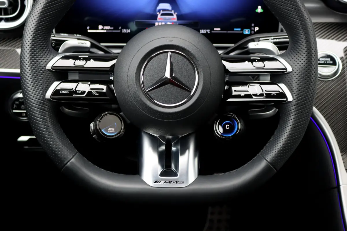 AMG 43 4MATIC | 408pk | Achterasbesturing | Distronic+ | Carbon | Panoramadak | Sportpakket | HUD | Surround Camera | Digital Light | Burmester |  Luchtkwaliteitspakket |