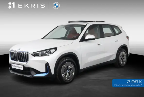 xDrive30 Launch Edition 67 kWh | SOH 100% | Panoramadak | Head-Up | Driving Assistant Plus | Sportstoelen | Trekhaak | Harman/Kardon