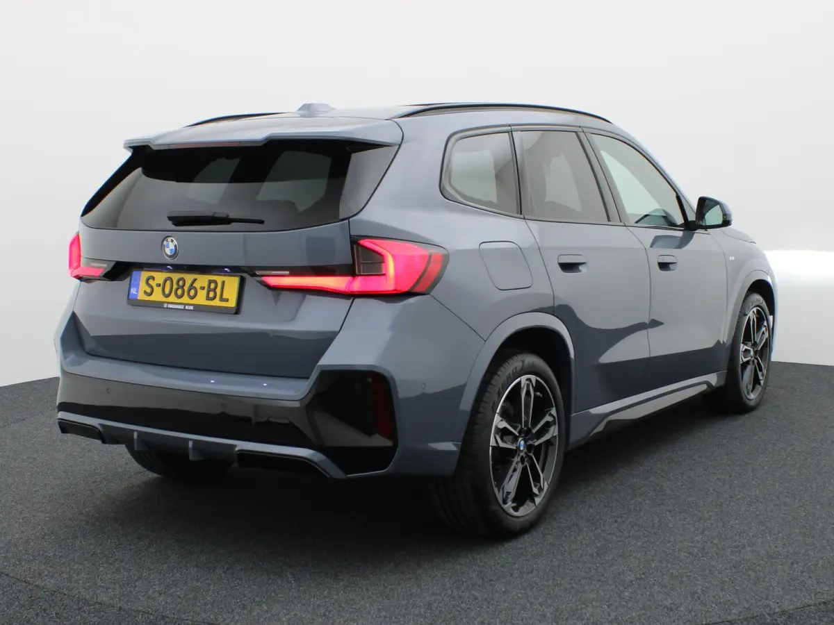 sDrive18i | M-Sport | Pano | Memory | 360 Camera | Head Up | Keyless | Harman/ Kardon | Prijs Rijklaar !!