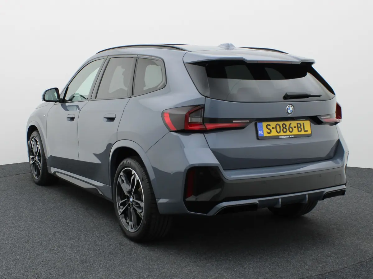 sDrive18i | M-Sport | Pano | Memory | 360 Camera | Head Up | Keyless | Harman/ Kardon | Prijs Rijklaar !!