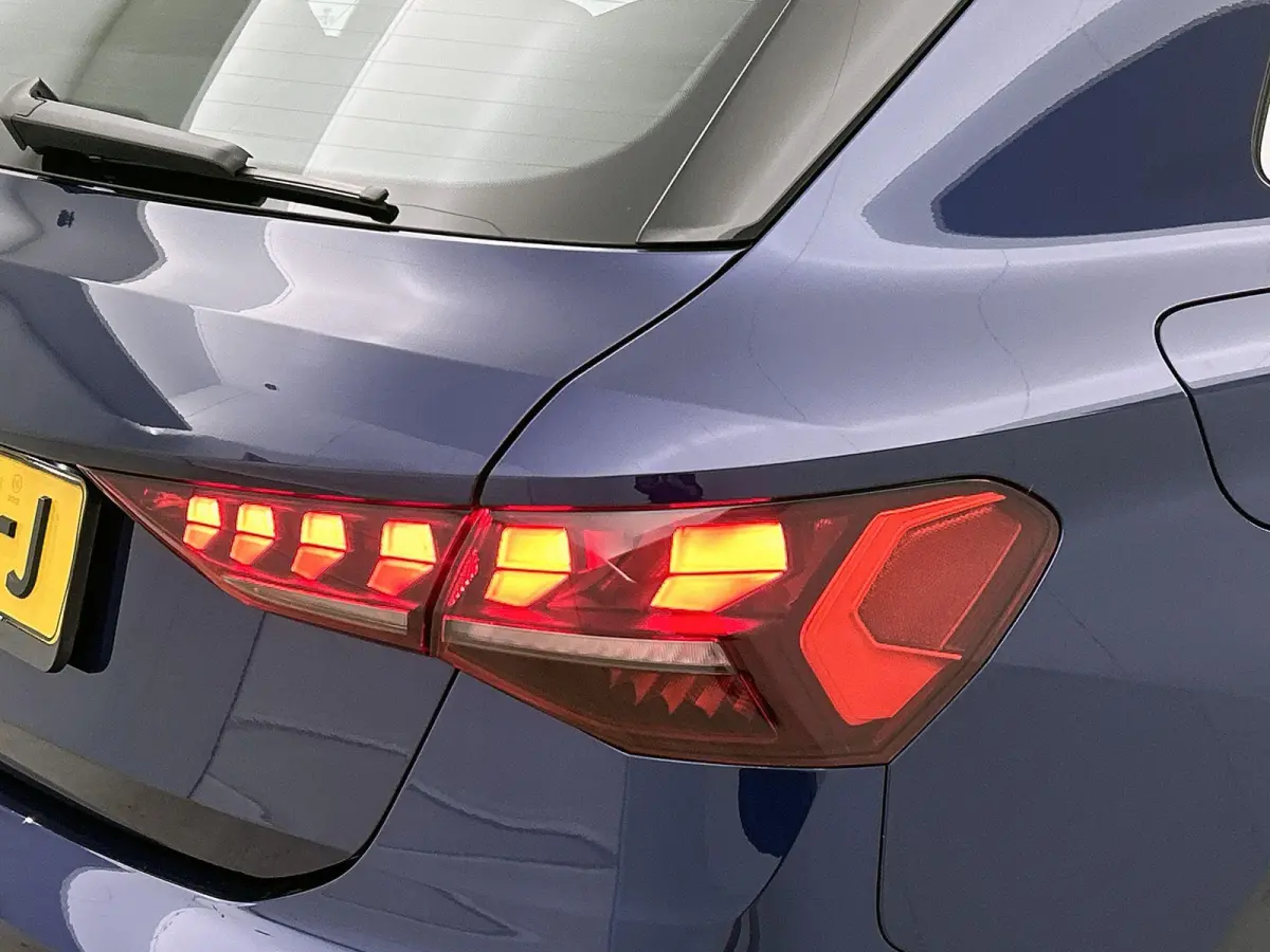 40 TFSI e S edition 204 PK | S-line | Apple Carplay | Android Auto | Adaptieve Cruise Control | Lichtmetalen Velgen | Navigatie | Parkeer Assistent | Parkeersensor | Camera | Stoelverwarming