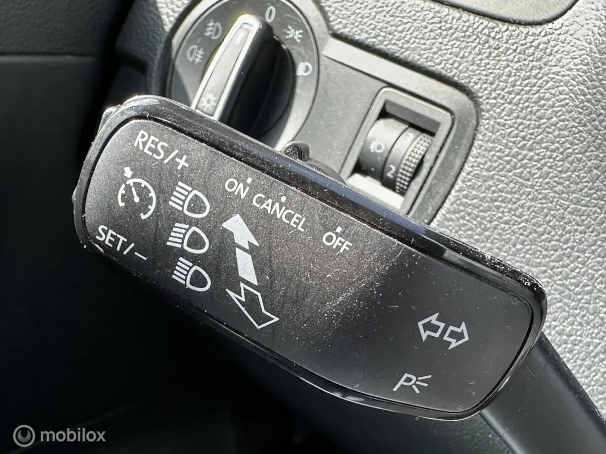 1.0 BlueMotion Edition|APK09/27|Cruise|Airco