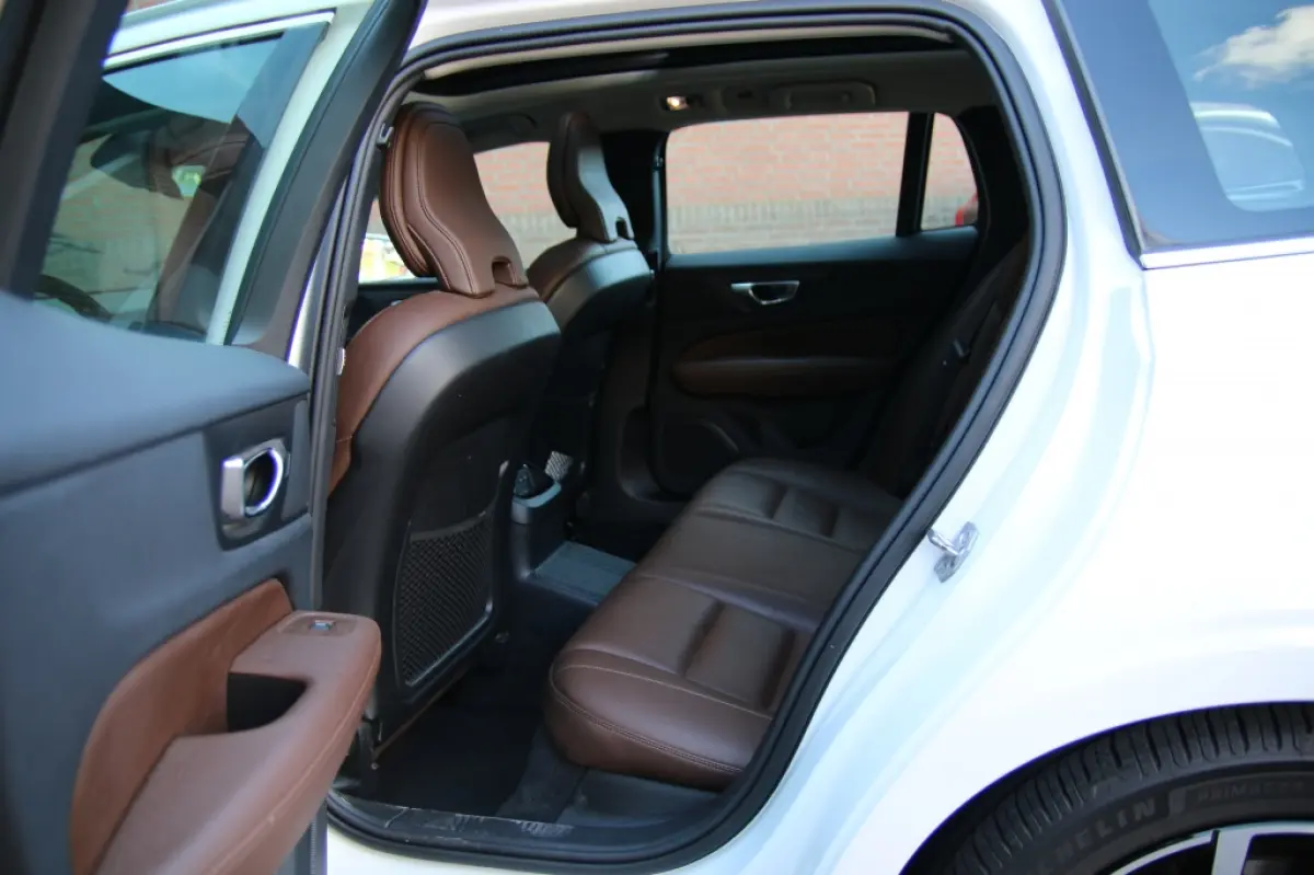 2.0 T6 TE AWD MomPro