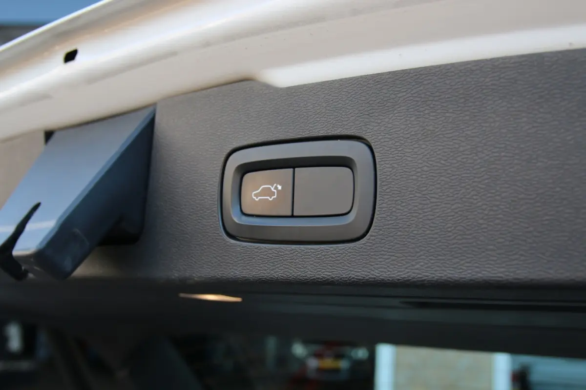 2.0 T6 TE AWD MomPro