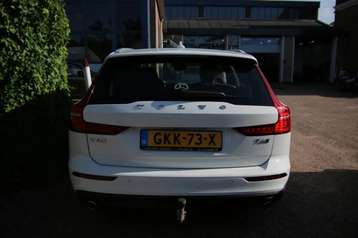 2.0 T6 TE AWD MomPro