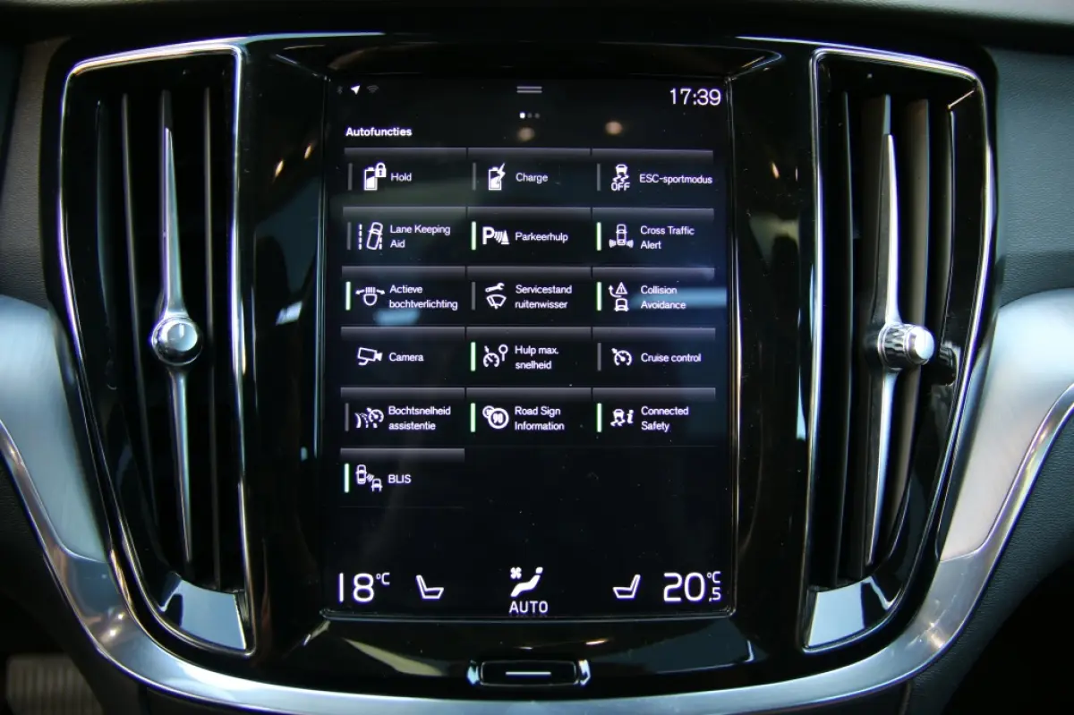 2.0 T6 TE AWD MomPro