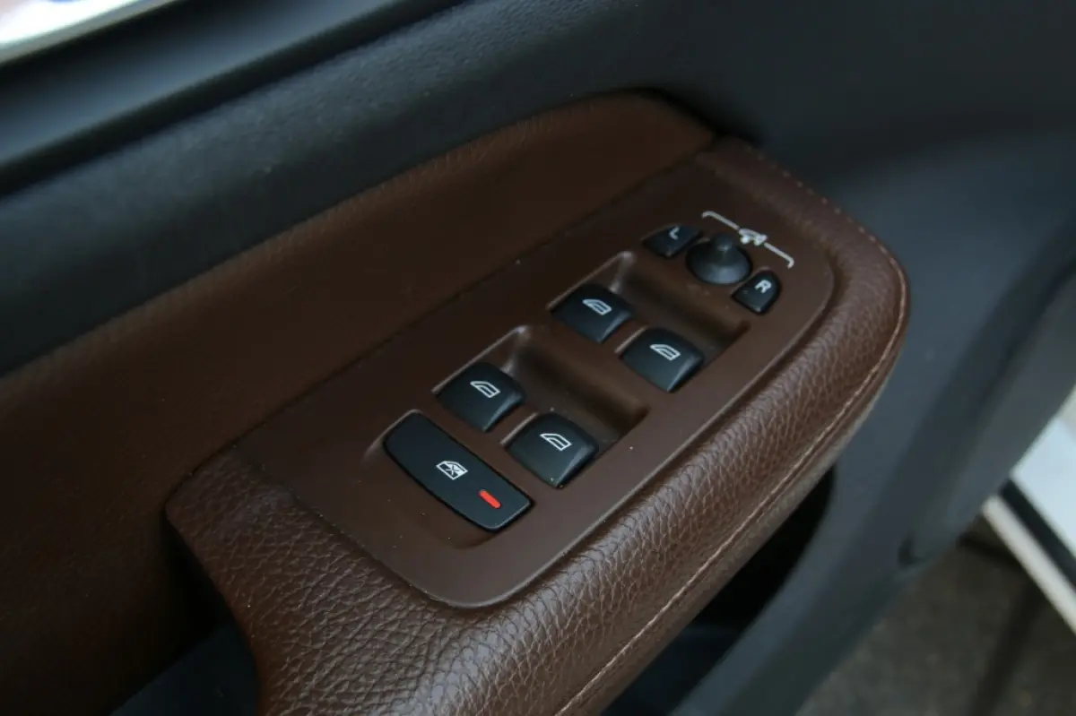 2.0 T6 TE AWD MomPro