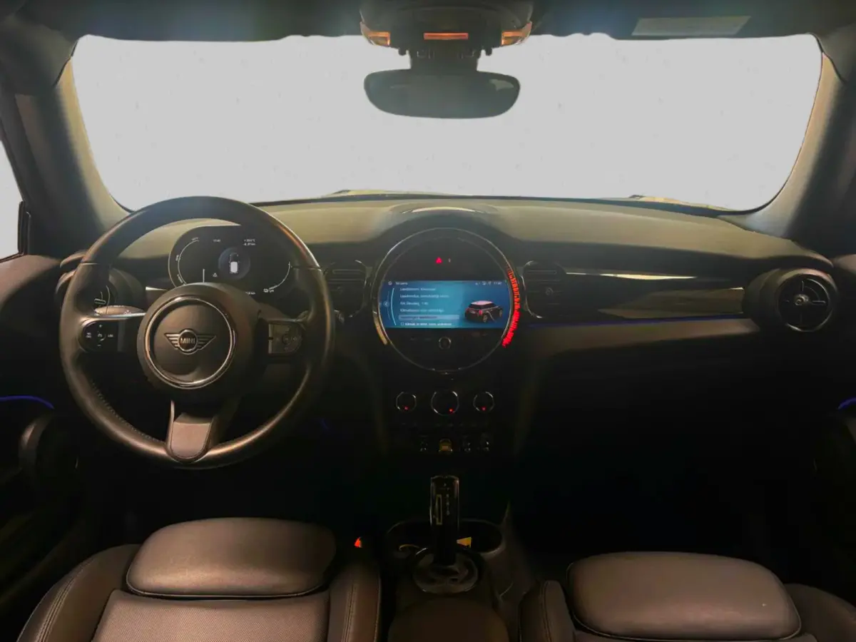Camden Edition 33 kWh (SoH 95%, NL-auto, 1e Eig, Dealer OndH, Carplay, StoelV, PDC, Navi, ClimateCon, CruiseCo, Etc)