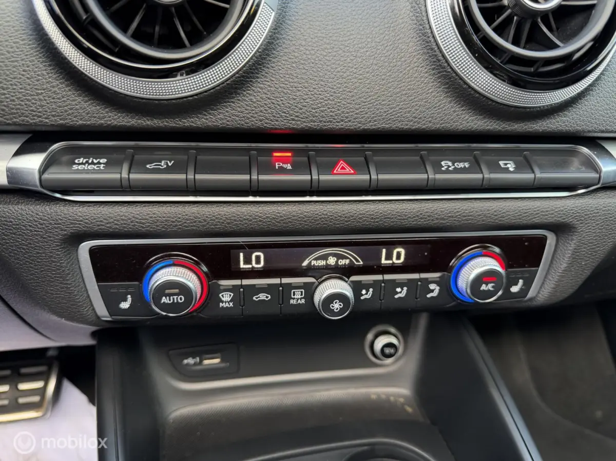 1.4 e-tron Sport Pro Line plus| Pano Virtu