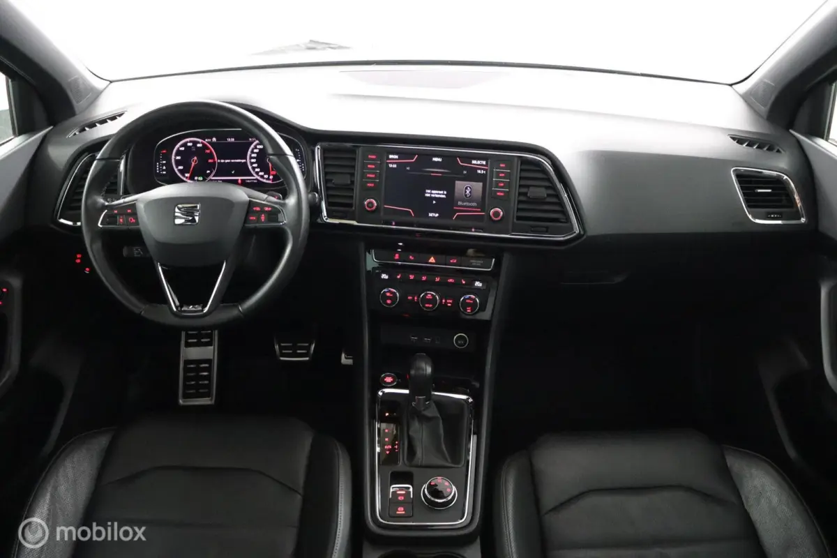1.4 EcoTSI FR Business Intense DSG / PANO / LEDER / LUXE UITVOERING